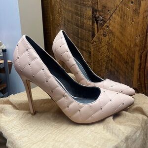 Source Unknown Quilted Beige Heels